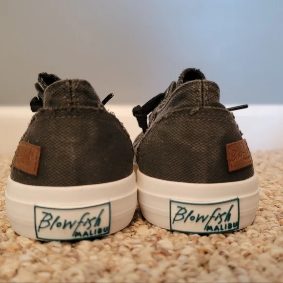 Blowfish Malibu Black Canvas Sneakers NIB - Picture 5 of 8